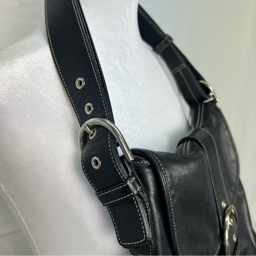 Coach black leather shoulder bag with adjustable strap and silver hardware. - Picture 4 of 11